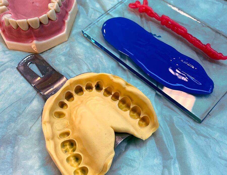 permanent teeth implants planning with dental models and tools